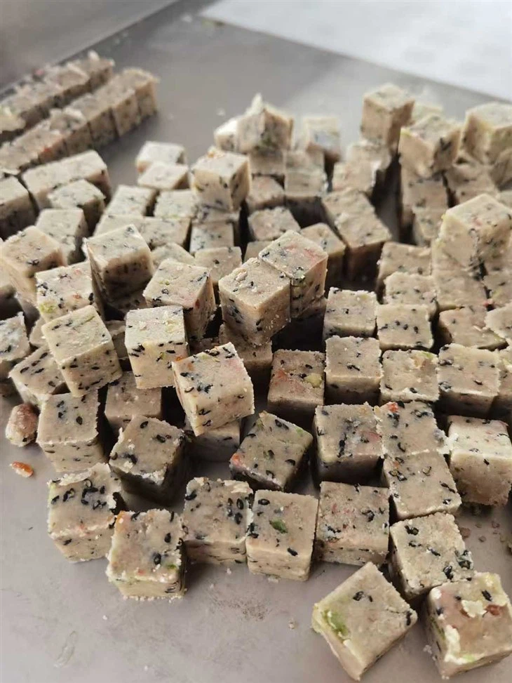 Pet Molar Grass Cookies Machine